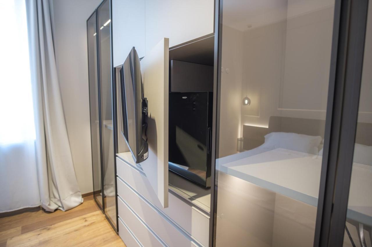 Palazzo Danisi Rooms&Suites Бари Экстерьер фото